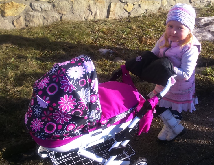 Kočárek pro panenku Adbor Lily LC16 – květy