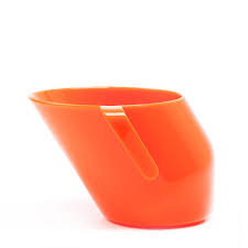 Dětský anatomický hrníček Doidy Cup oranžový – první hrníček pro miminka