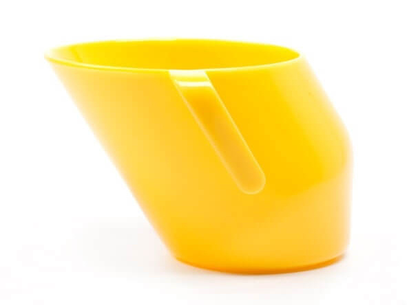 Dětský anatomický hrníček Doidy Cup žlutý – první hrníček pro miminka