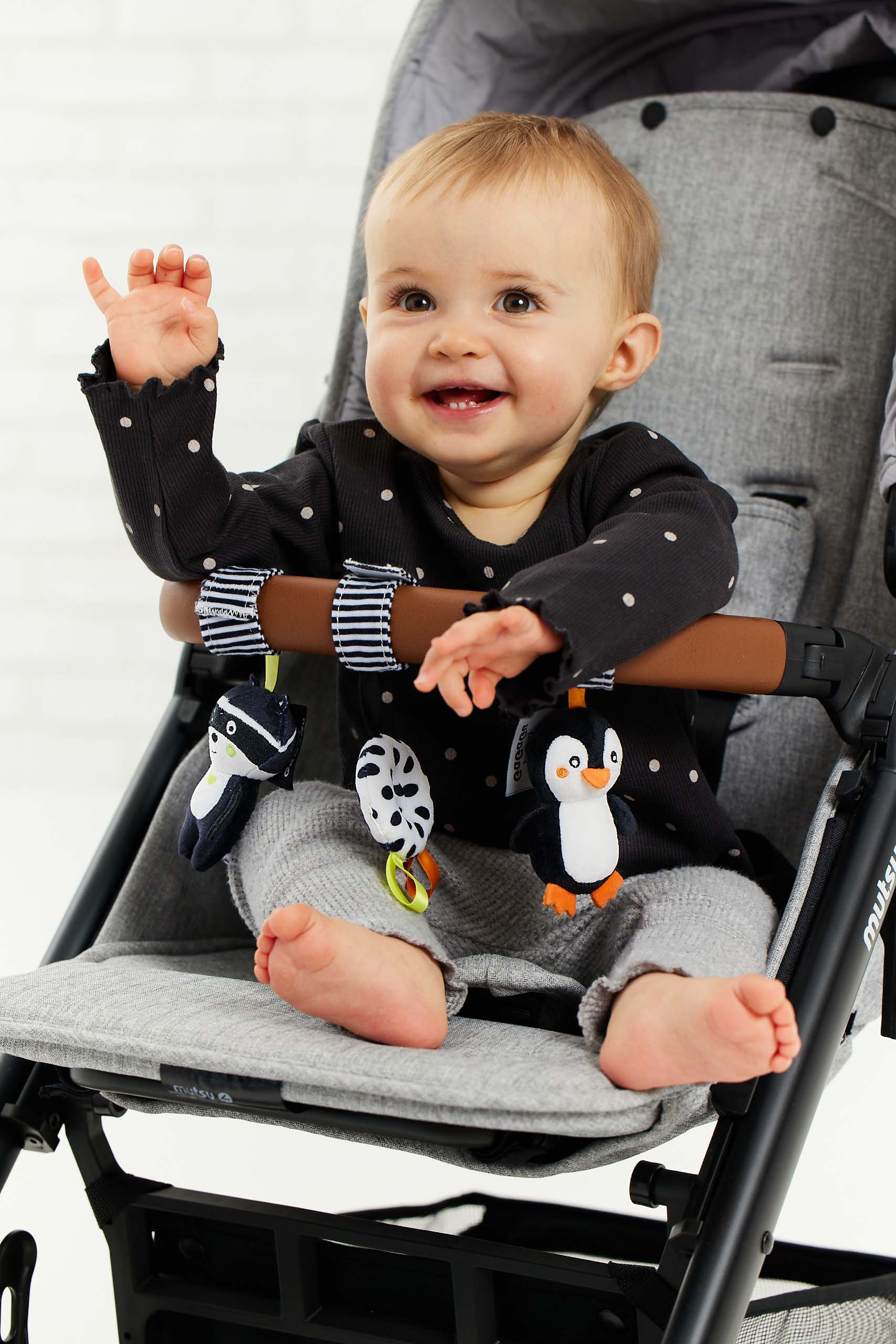 Závěsná plyšová hračka na kočárek GAGAGU Mýval 