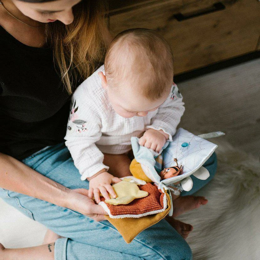 Senzorická kontrastní knížka pro miminko BabyOno NATURE – látková hračka