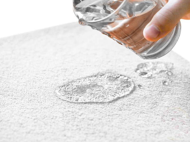 Nepropustné froté prostěradlo do dětské postýlky Dětský svět – bílé 70×140 cm