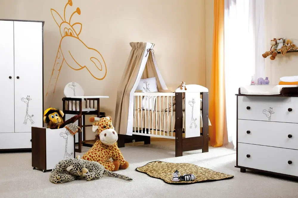 Dětská postýlka Klups Safari Žirafa ořech/bílá 120×60 cm