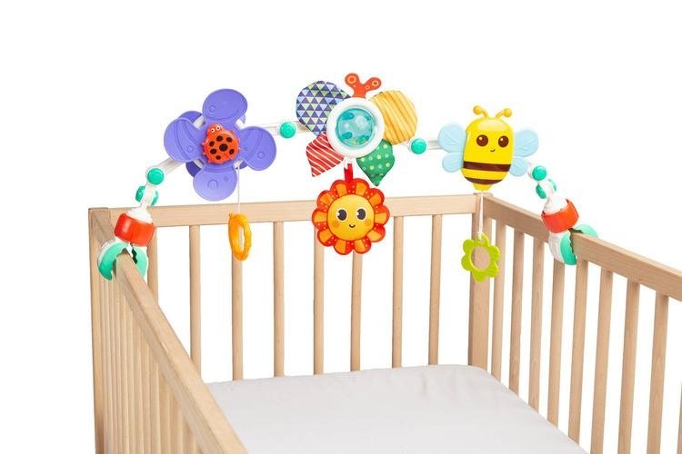 Dětská hrazdička s chrastítky Toyz Louka – hračka na kočárek 👶🌼