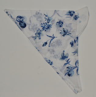 Dívčí letní čepička Elo melo šátek bílý s květem Výprodej