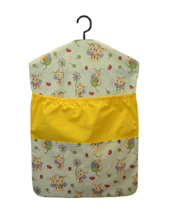 Kapsář na ramínko do školky Dětský svět – zelené včelky pro kluky 🐝💚👦