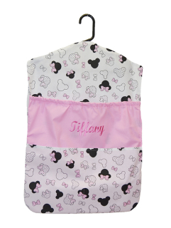 Kapsář na ramínko do školky Dětský svět – Mouse dívčí se jménem pro holky 👧🐭💗