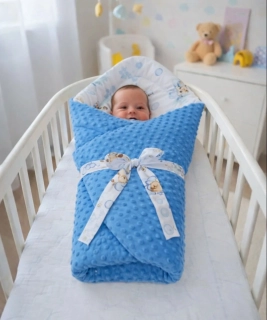 Kojenecká zavinovačka s mašlí Dětský svět – tmavě modrá Minky / modrá žirafa